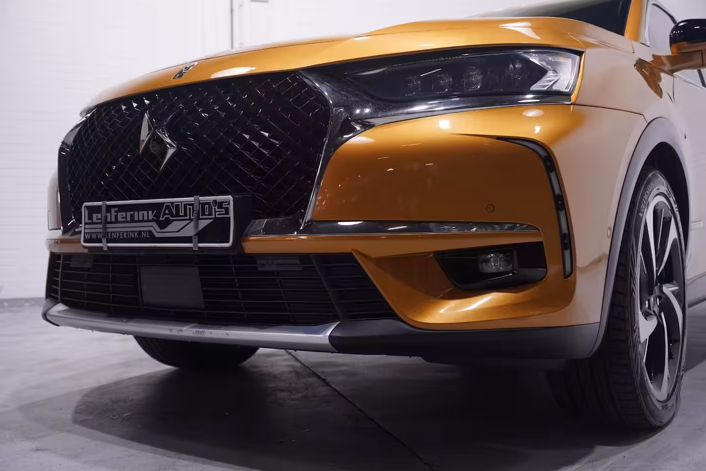 DS 7 Crossback 1.6 PureTech La Premiere Curcuma-uitvoering lederen comfort-stoelen panodak 20"-LMV Aplle