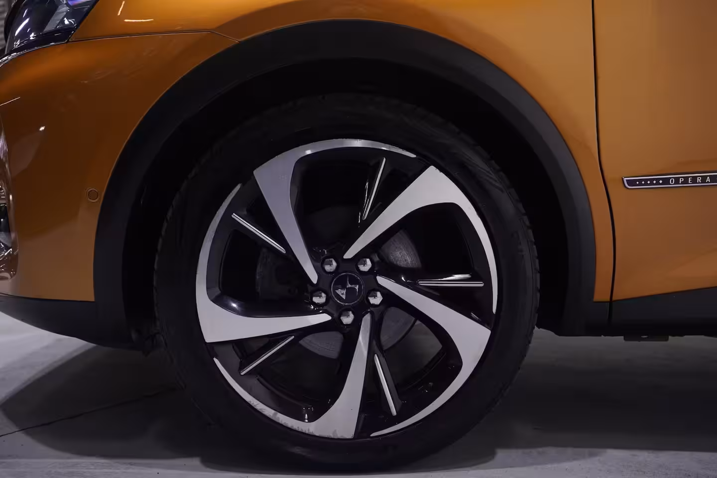 DS 7 Crossback 1.6 PureTech La Premiere Curcuma-uitvoering lederen comfort-stoelen panodak 20"-LMV Aplle