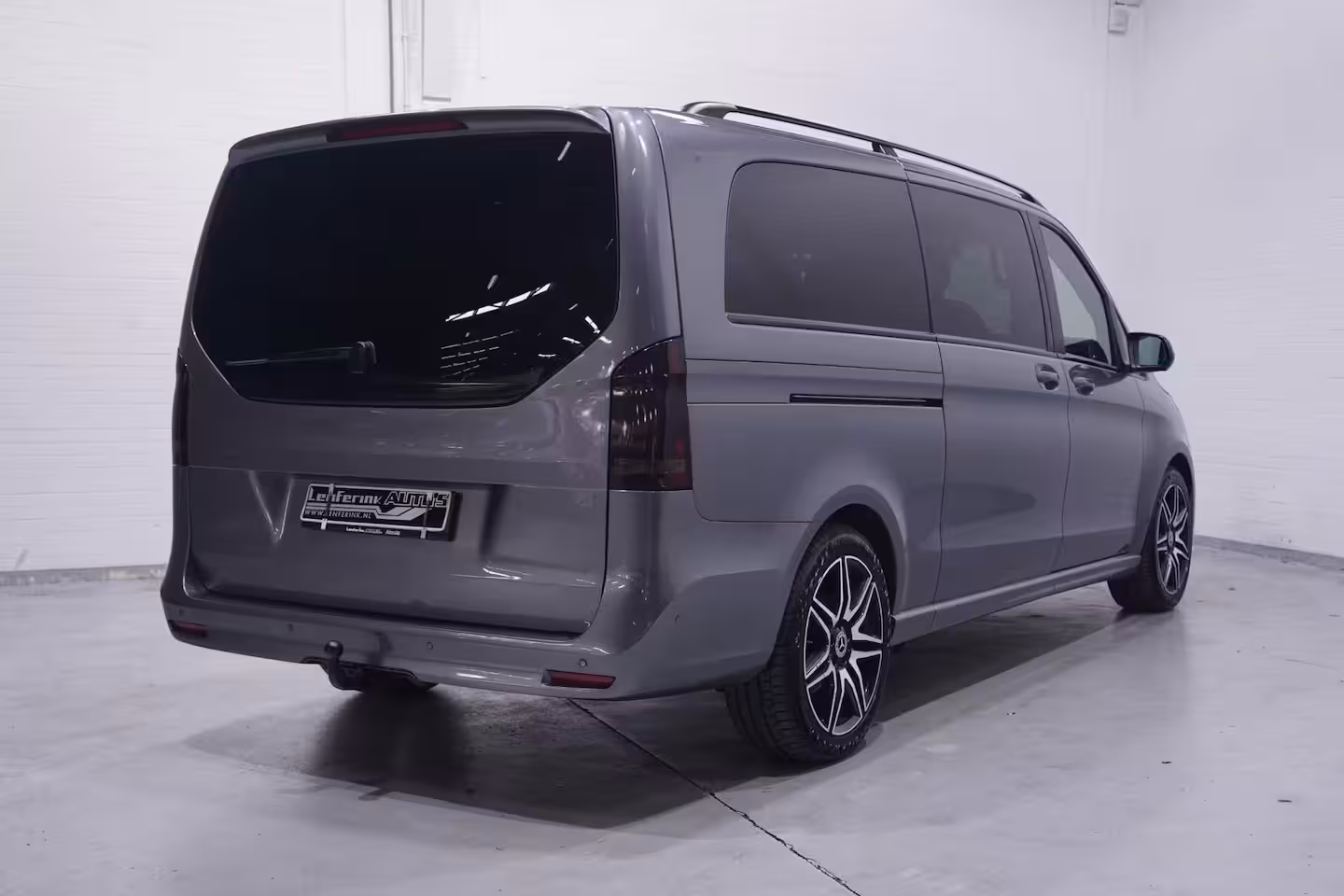 Mercedes-Benz V-klasse 300d Dubbel Cabine L3 AMG Line Airmatic, Burmester Sound, NAP, Distronic, Leder Zwart, LED