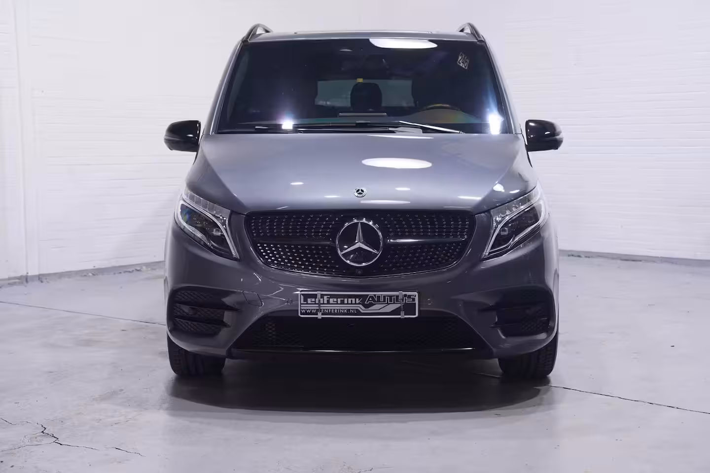 Mercedes-Benz V-klasse 300d Dubbel Cabine L3 AMG Line Airmatic, Burmester Sound, NAP, Distronic, Leder Zwart, LED