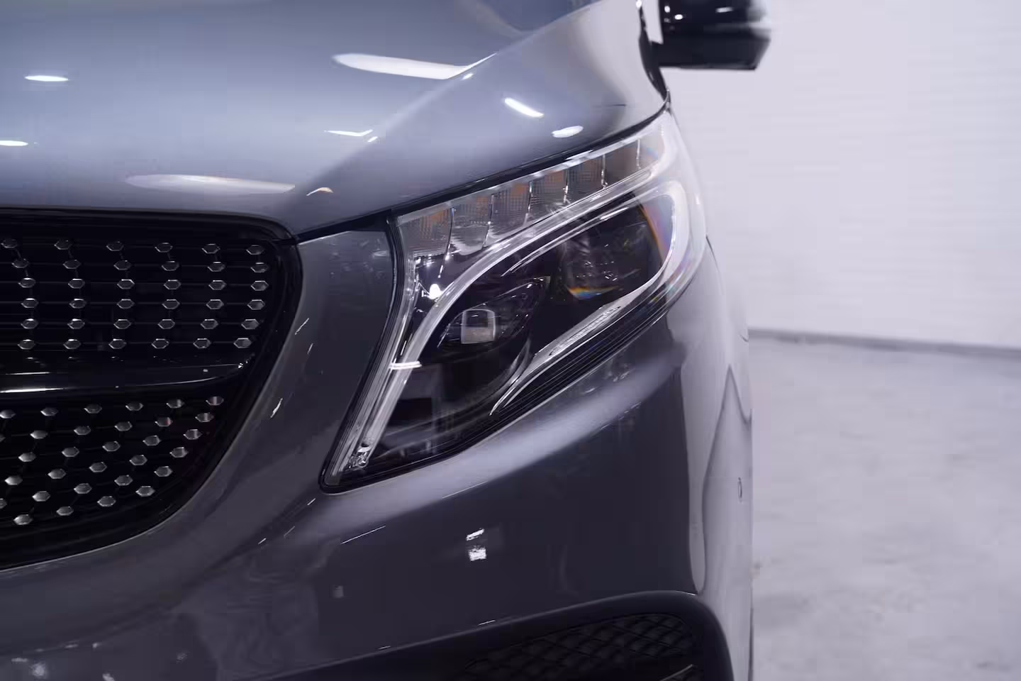 Mercedes-Benz V-klasse 300d Dubbel Cabine L3 AMG Line Airmatic, Burmester Sound, NAP, Distronic, Leder Zwart, LED