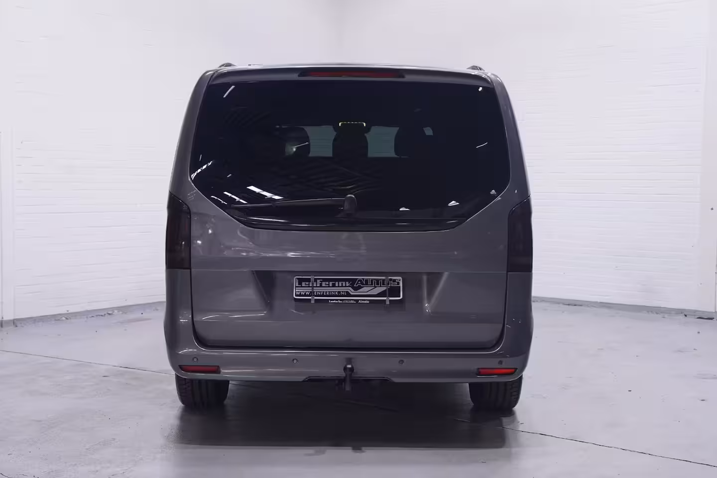 Mercedes-Benz V-klasse 300d Dubbel Cabine L3 AMG Line Airmatic, Burmester Sound, NAP, Distronic, Leder Zwart, LED