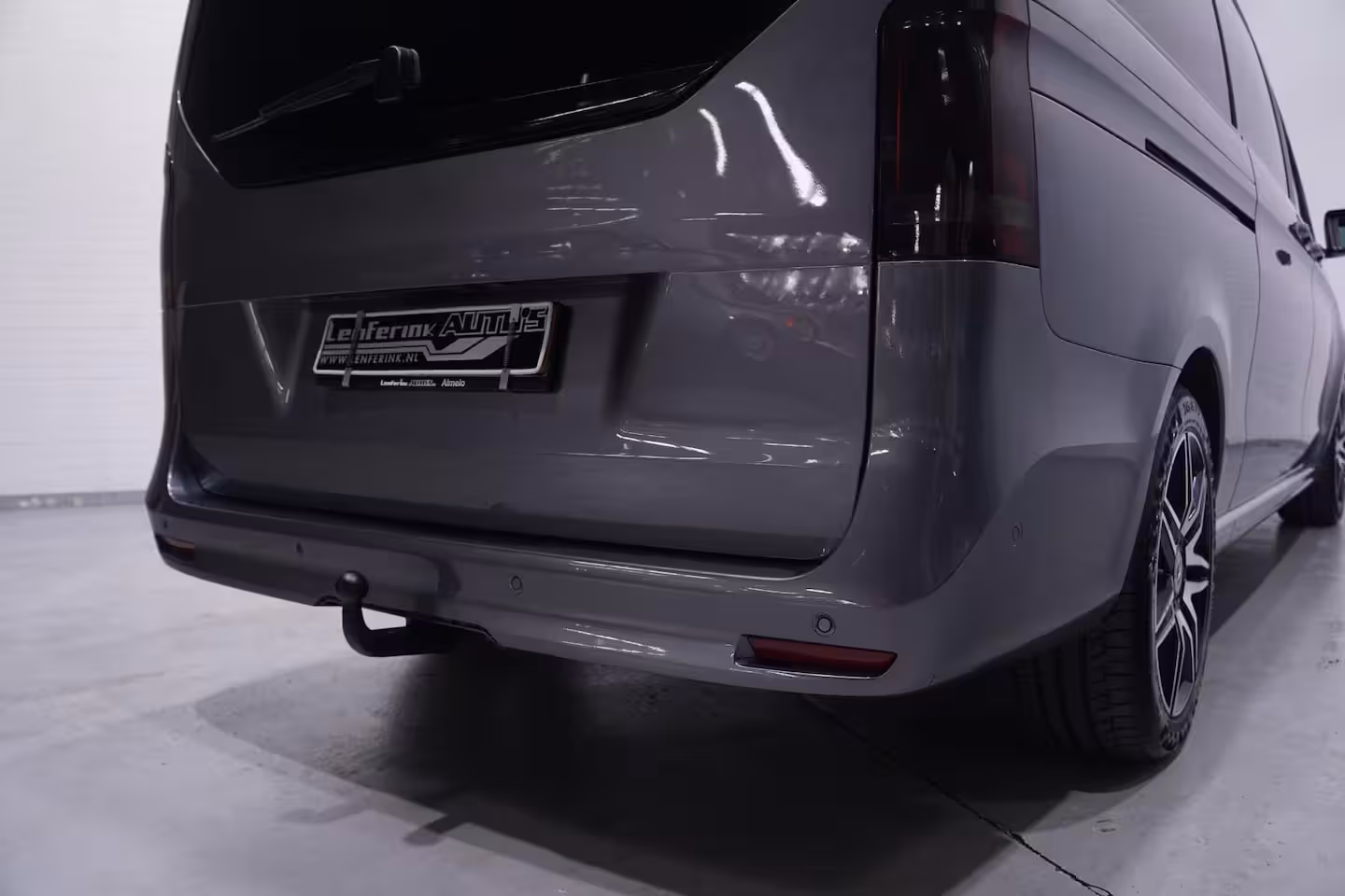 Mercedes-Benz V-klasse 300d Dubbel Cabine L3 AMG Line Airmatic, Burmester Sound, NAP, Distronic, Leder Zwart, LED