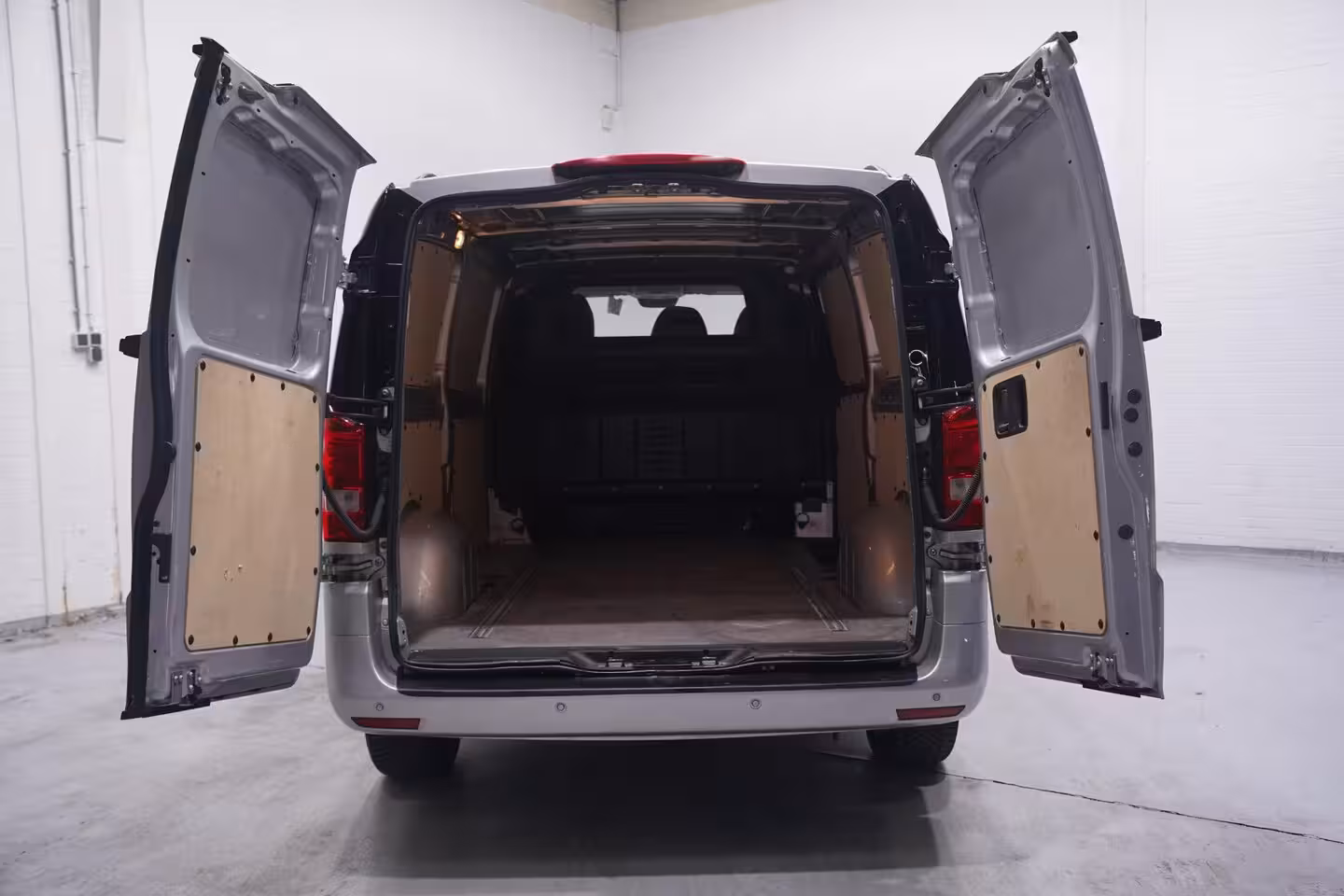 Mercedes-Benz Vito 116 CDI 163 pk Silver&Black Edition Extra Lang Navi, Camera, 19" LMV, Apple Carplay, Laadr