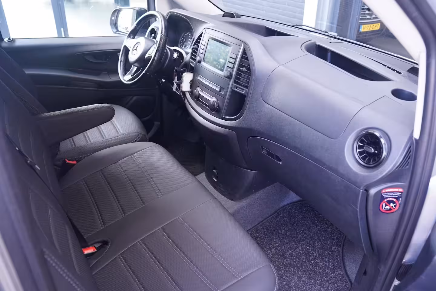 Mercedes-Benz Vito 116 CDI 163 pk Silver&Black Edition Extra Lang Navi, Camera, 19" LMV, Apple Carplay, Laadr