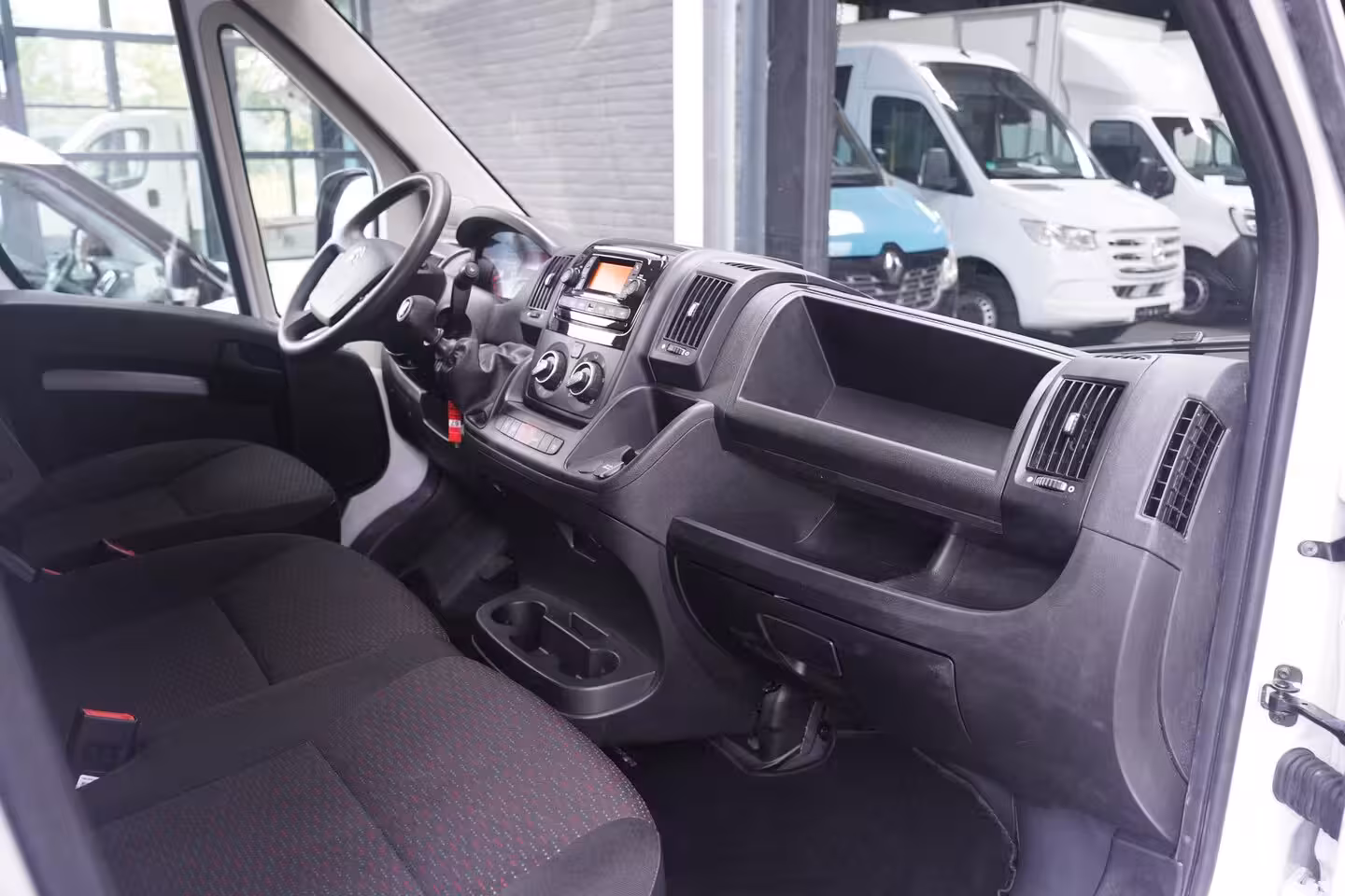 Citroën Jumper 2.2 HDI 140 pk L2H2 Airco, Cruise Control BPM vrij, Audiosysteem, PDC achter, 3-Zits