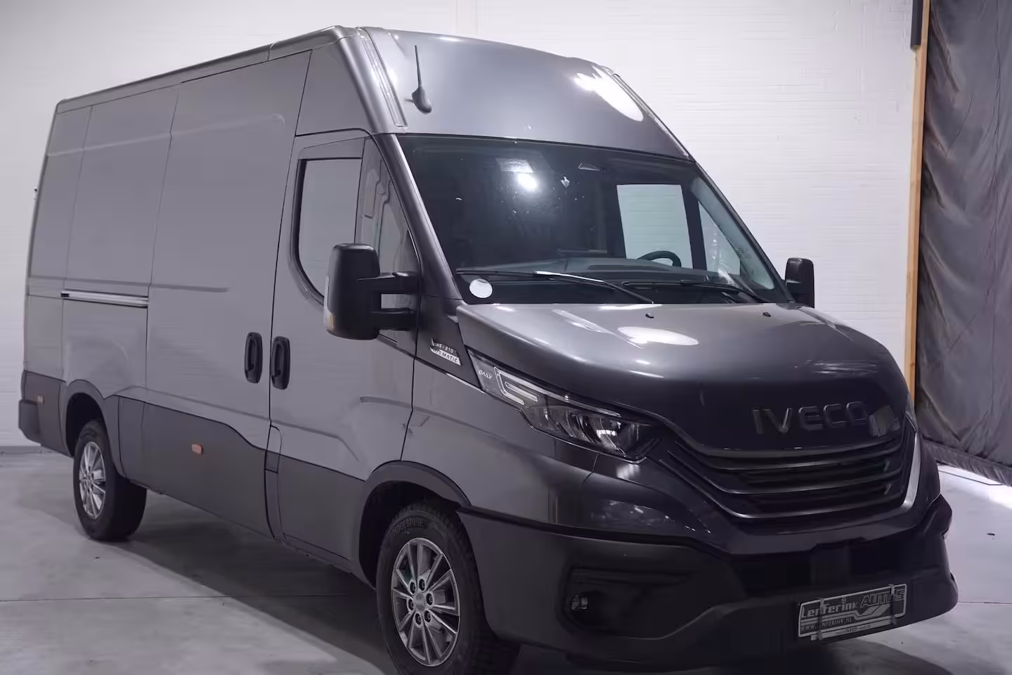 Iveco Daily 35S21 210 pk Aut. L2H2 Nieuw Navi, Camera Laadruimte Pakket, LED Koplampen, Trekhaak 3.500
