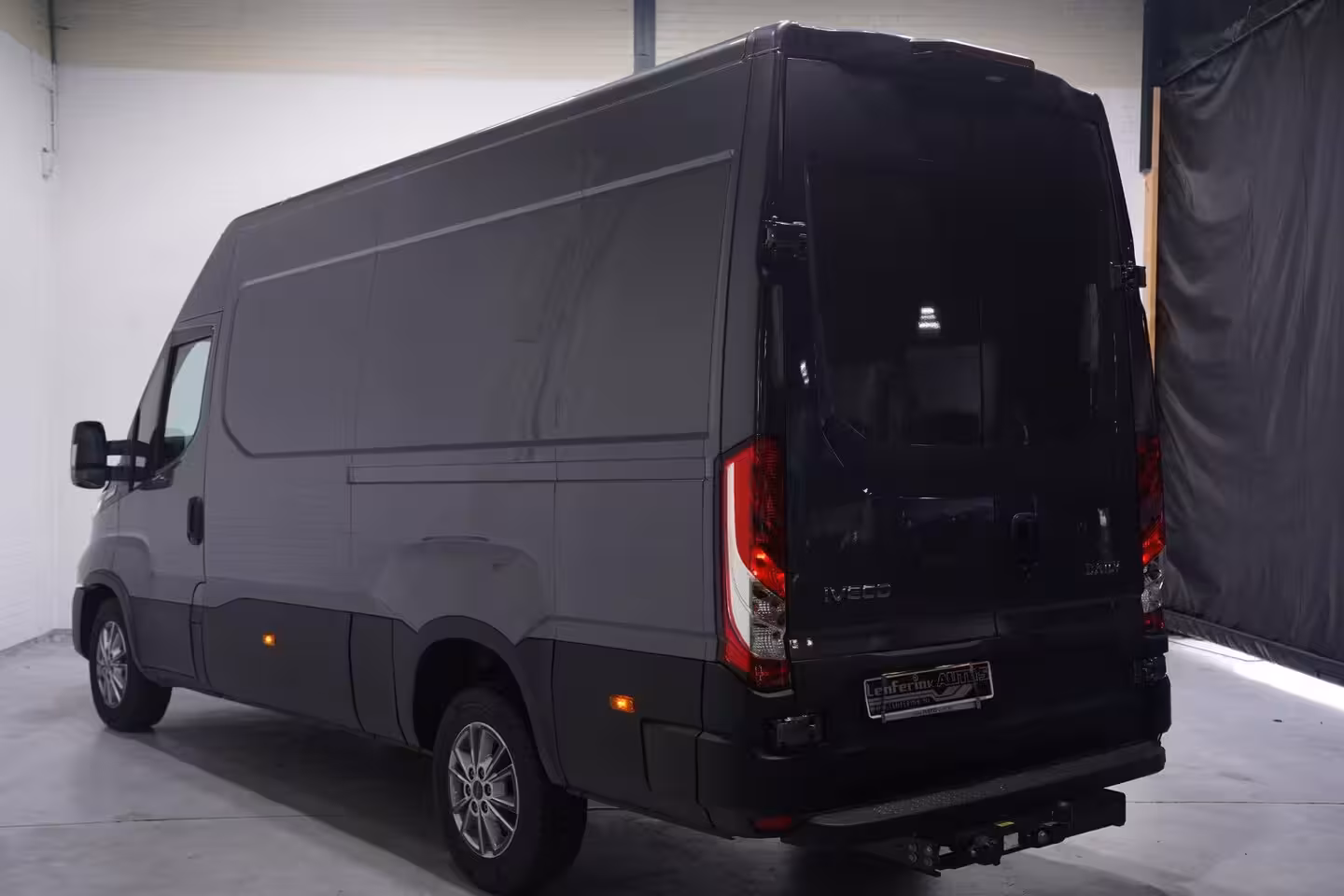Iveco Daily 35S21 210 pk Aut. L2H2 Nieuw Navi, Camera Laadruimte Pakket, LED Koplampen, Trekhaak 3.500