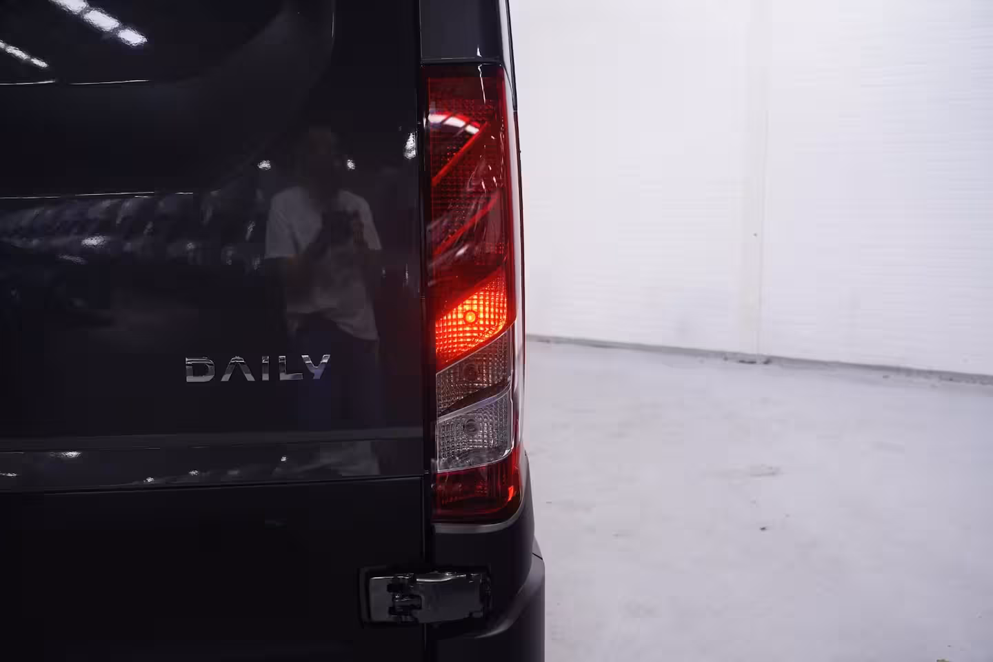 Iveco Daily 35S21 210 pk Aut. L2H2 Nieuw Navi, Camera Laadruimte Pakket, LED Koplampen, Trekhaak 3.500