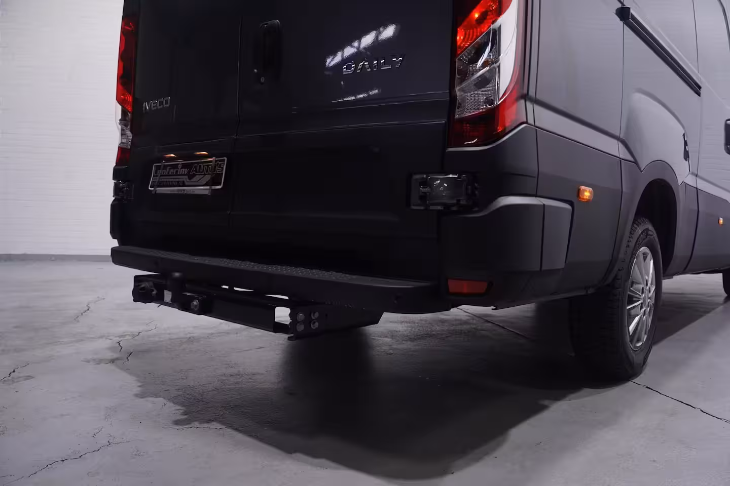 Iveco Daily 35S21 210 pk Aut. L2H2 Nieuw Navi, Camera Laadruimte Pakket, LED Koplampen, Trekhaak 3.500
