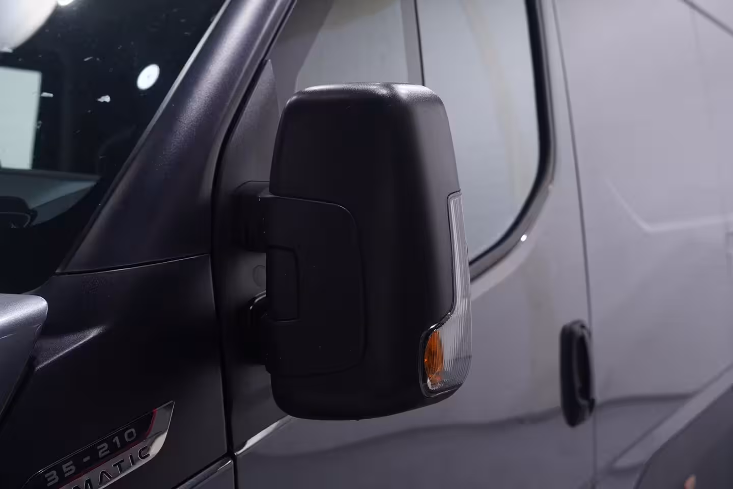 Iveco Daily 35S21 210 pk Aut. L2H2 Nieuw Navi, Camera Laadruimte Pakket, LED Koplampen, Trekhaak 3.500