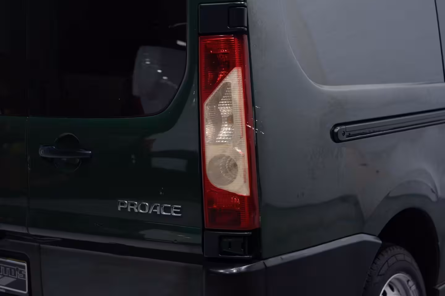 Toyota ProAce 2.0D 128 pk L2H1 Aspiration Airco, Cruise Control Trekhaak, 3-Zits