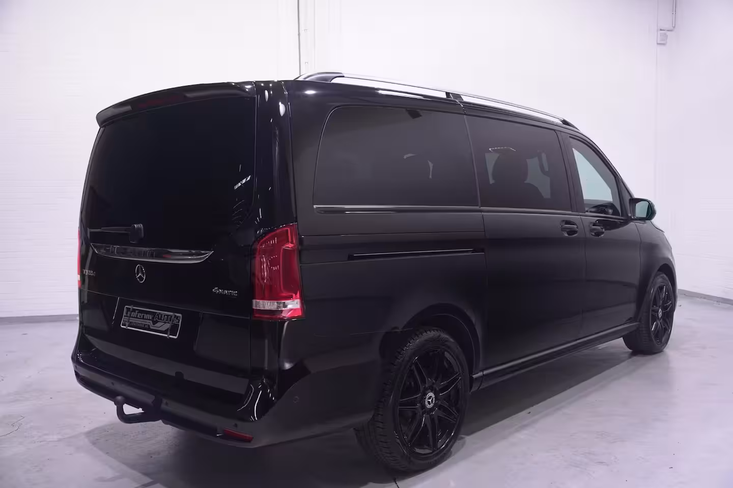 Mercedes-Benz V-klasse 300d 4-MATIC Lang AMG Line Dubbel Cabine NAP 2x Elek. schuifdeur, Leder Beige, Distronic,