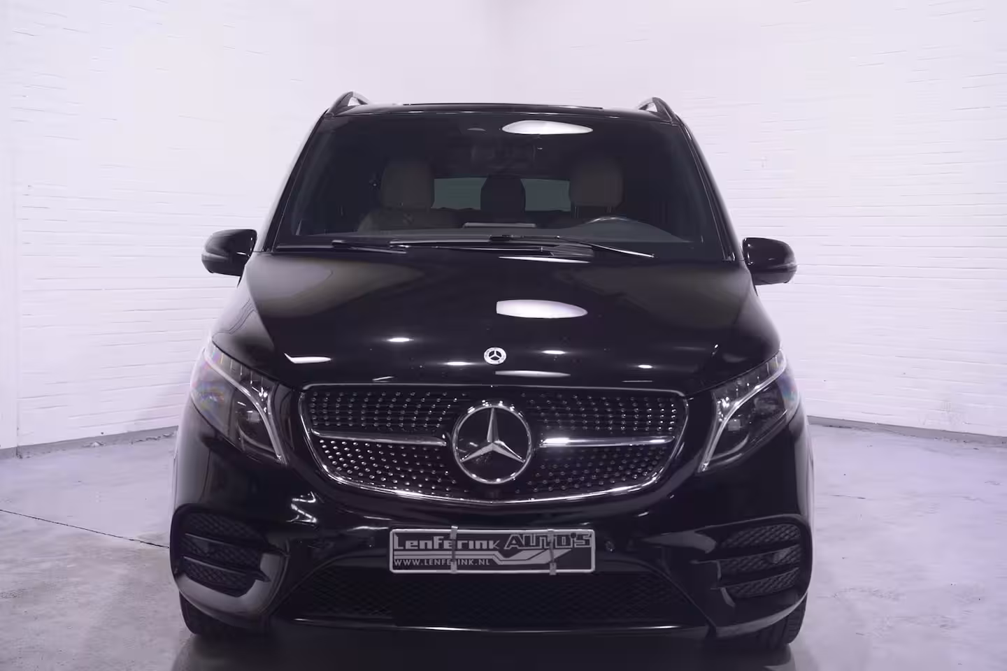Mercedes-Benz V-klasse 300d 4-MATIC Lang AMG Line Dubbel Cabine NAP 2x Elek. schuifdeur, Leder Beige, Distronic,