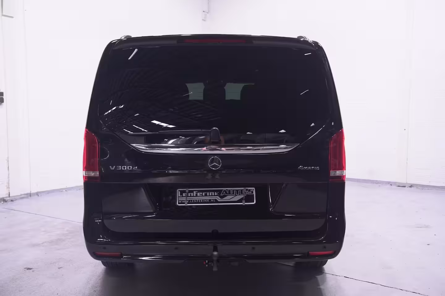 Mercedes-Benz V-klasse 300d 4-MATIC Lang AMG Line Dubbel Cabine NAP 2x Elek. schuifdeur, Leder Beige, Distronic,