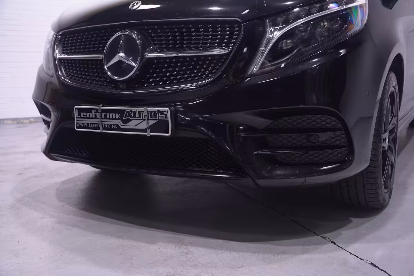 Mercedes-Benz V-klasse 300d 4-MATIC Lang AMG Line Dubbel Cabine NAP 2x Elek. schuifdeur, Leder Beige, Distronic,