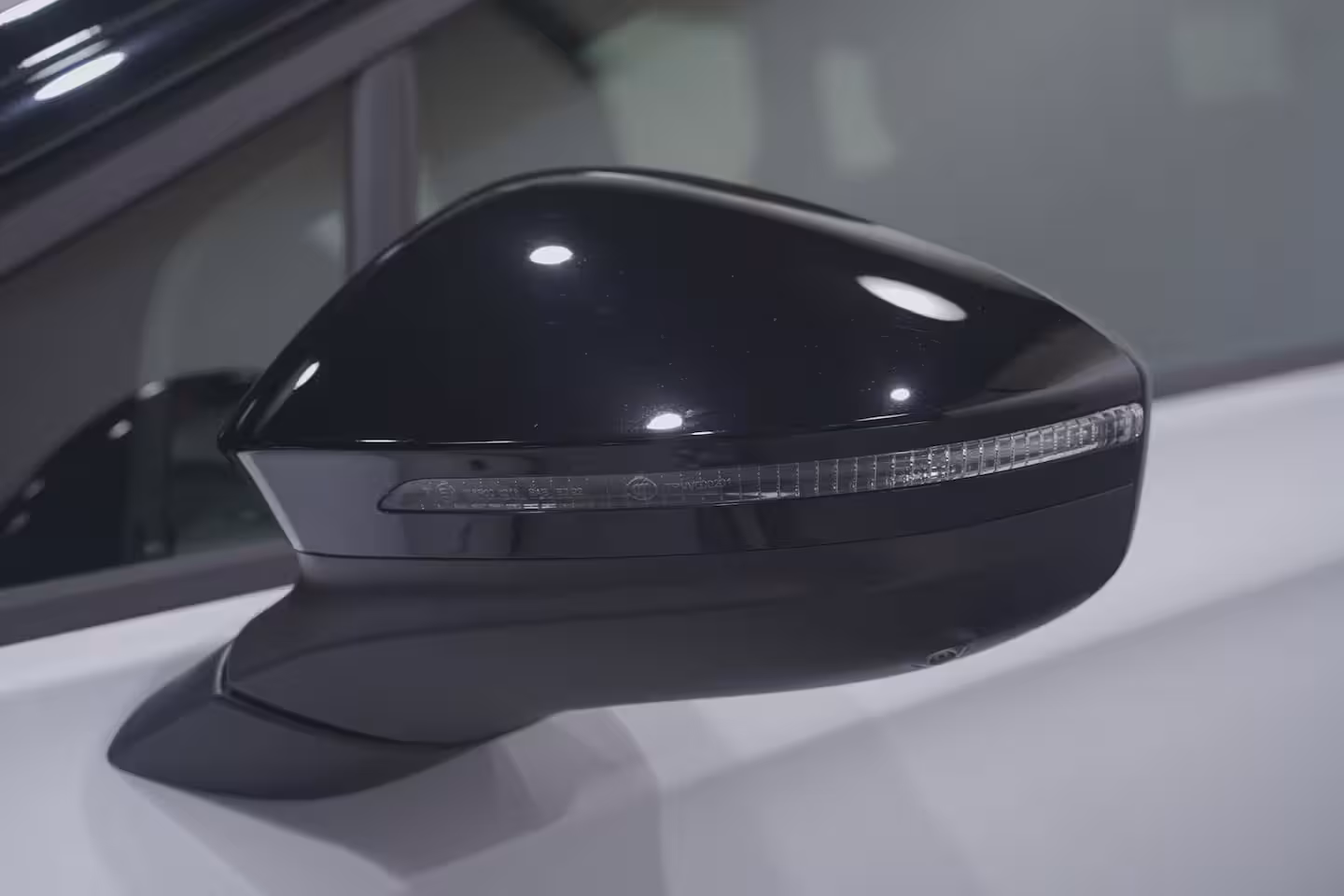 Volkswagen ID.7 GTX 86KWh 4Motion SOH 97% Head-Up Display Navi Apple Carplay Achteruitrijcamera 20"-lmv St