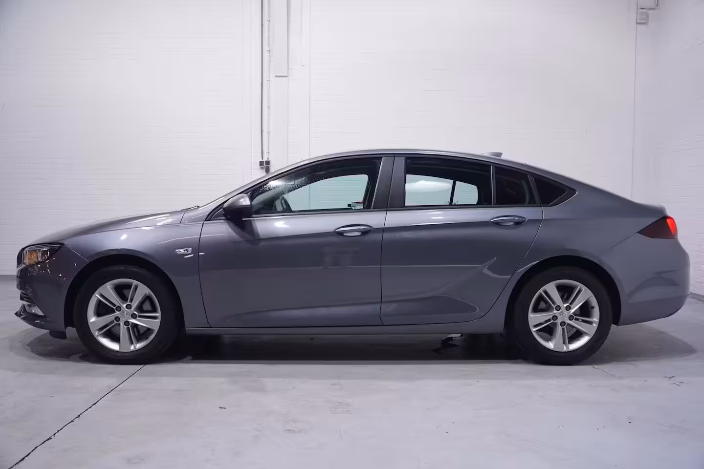 Opel Insignia Grand Sport 1.6 CDTI Business Executive navigatie led-verlichting cruise-controle stoel/stuur-verwarmi