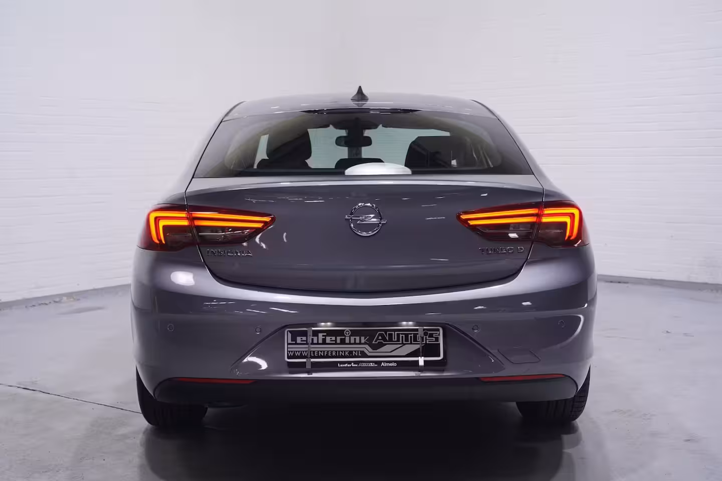Opel Insignia Grand Sport 1.6 CDTI Business Executive navigatie led-verlichting cruise-controle stoel/stuur-verwarmi