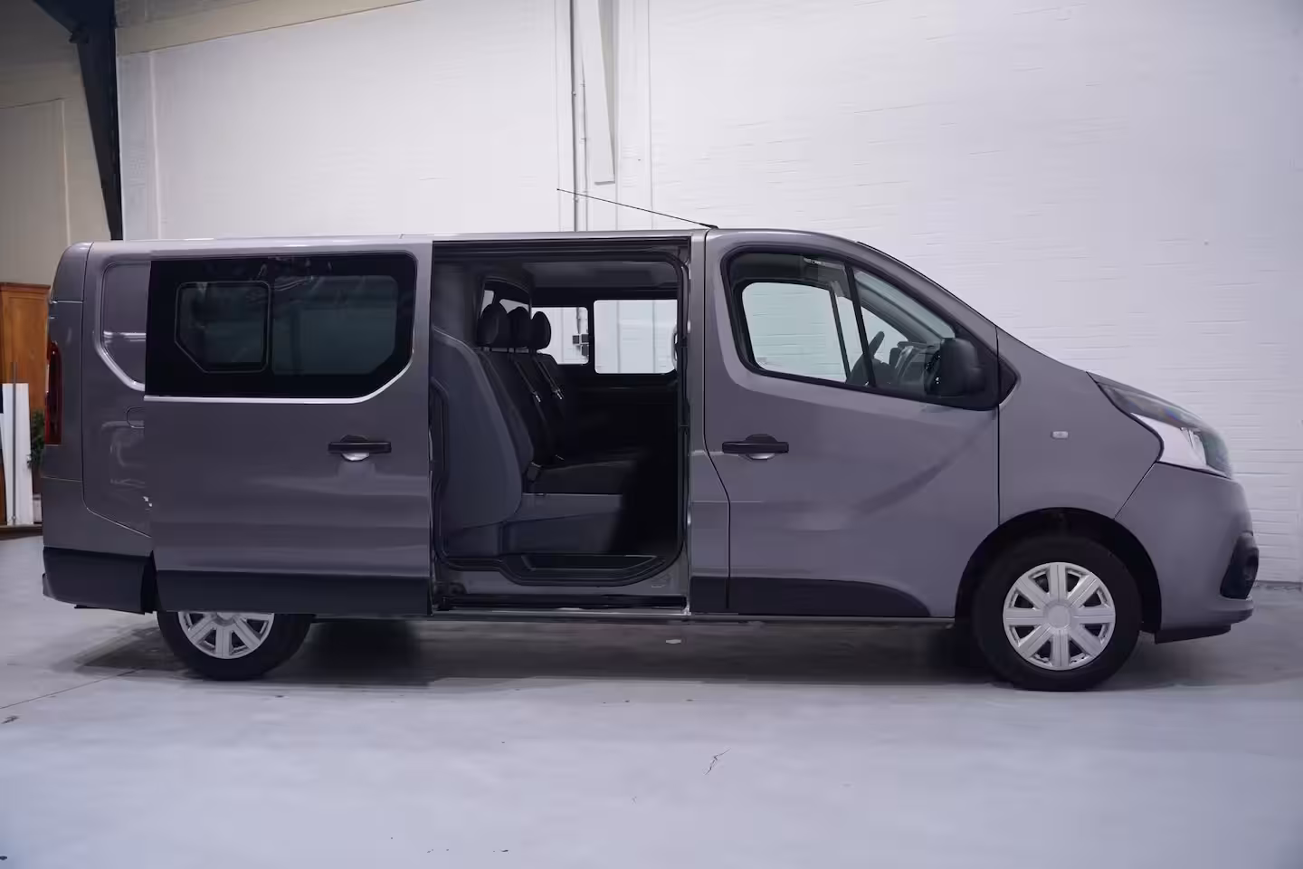 Renault Trafic 1.6 dCi 125 pk Dubbel Cabine L2 Navi, Trekhaak Airco ECC, Cruise Control, Slechts 117 dkm,