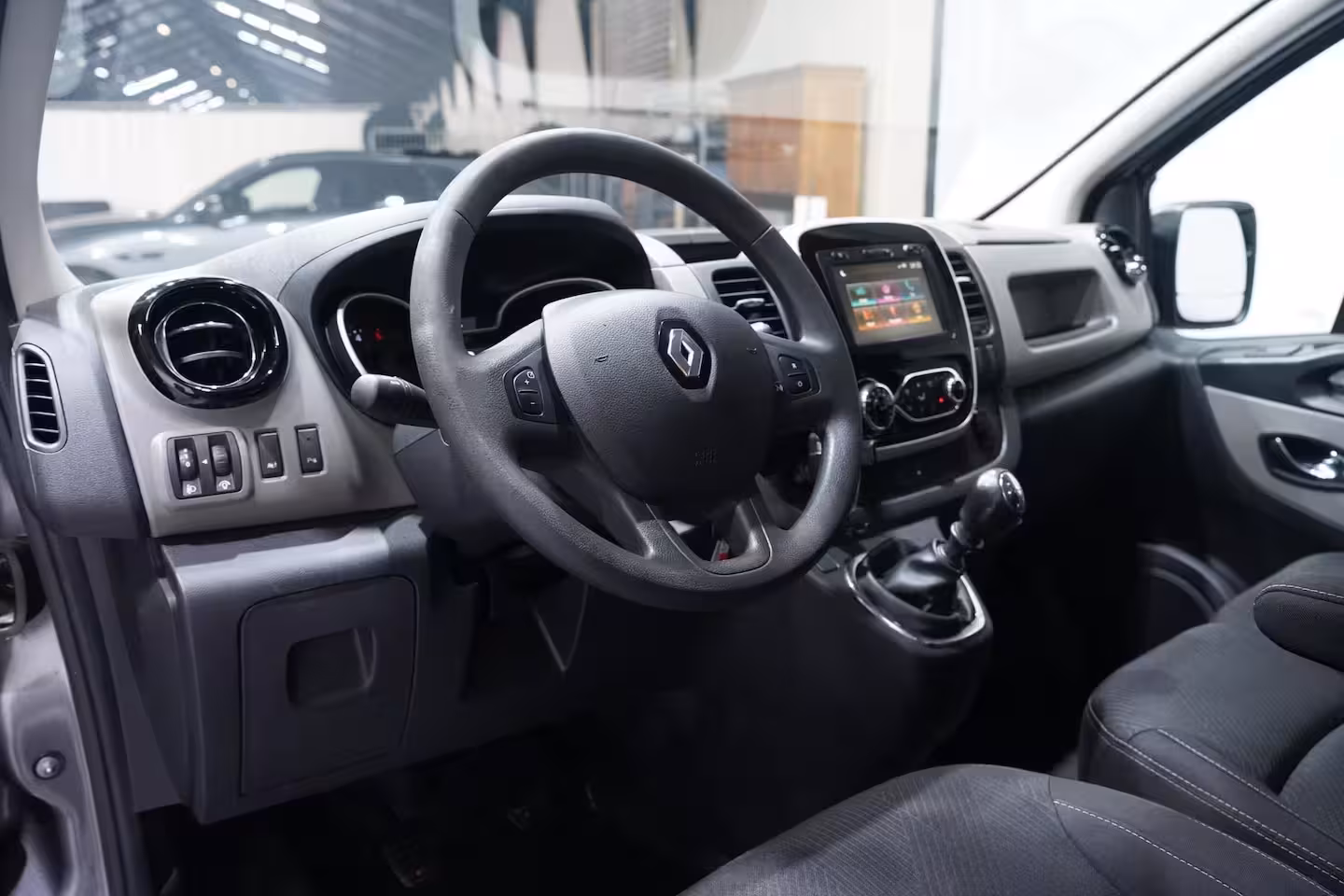 Renault Trafic 1.6 dCi 125 pk Dubbel Cabine L2 Navi, Trekhaak Airco ECC, Cruise Control, Slechts 117 dkm,