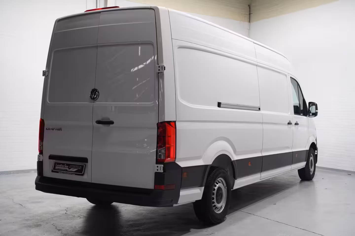 Volkswagen Crafter 2.0 TDI 140 pk L4H3 Airco, Cruise Control Geveerde Stoel, PDC V+A, 3-Zits, Nieuw ongebruik