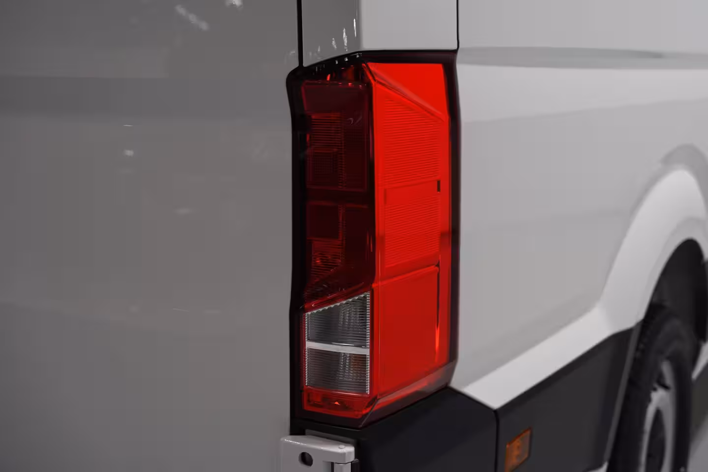 Volkswagen Crafter 2.0 TDI 140 pk L4H3 Airco, Cruise Control Geveerde Stoel, PDC V+A, 3-Zits, Nieuw ongebruik
