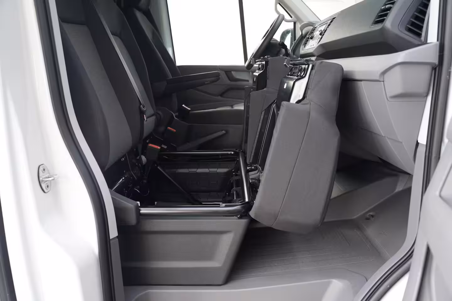 Volkswagen Crafter 2.0 TDI 140 pk L4H3 Airco, Cruise Control Geveerde Stoel, PDC V+A, 3-Zits, Nieuw ongebruik