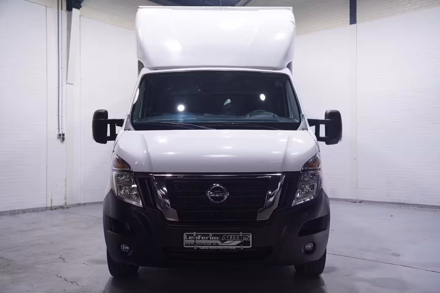 Nissan Interstar 2.3 DCi 165 pk Bakwagen met Laadklep Airco, Apple Carplay, Camera, Cruise Control, 3-Zits