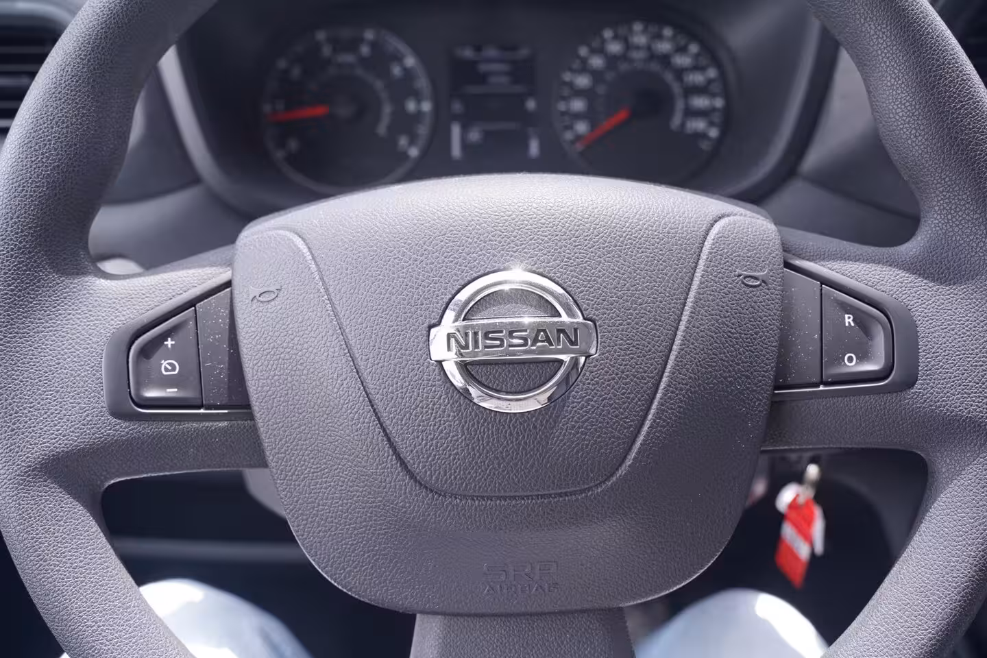 Nissan Interstar 2.3 DCi 165 pk Bakwagen met Laadklep Airco, Apple Carplay, Camera, Cruise Control, 3-Zits