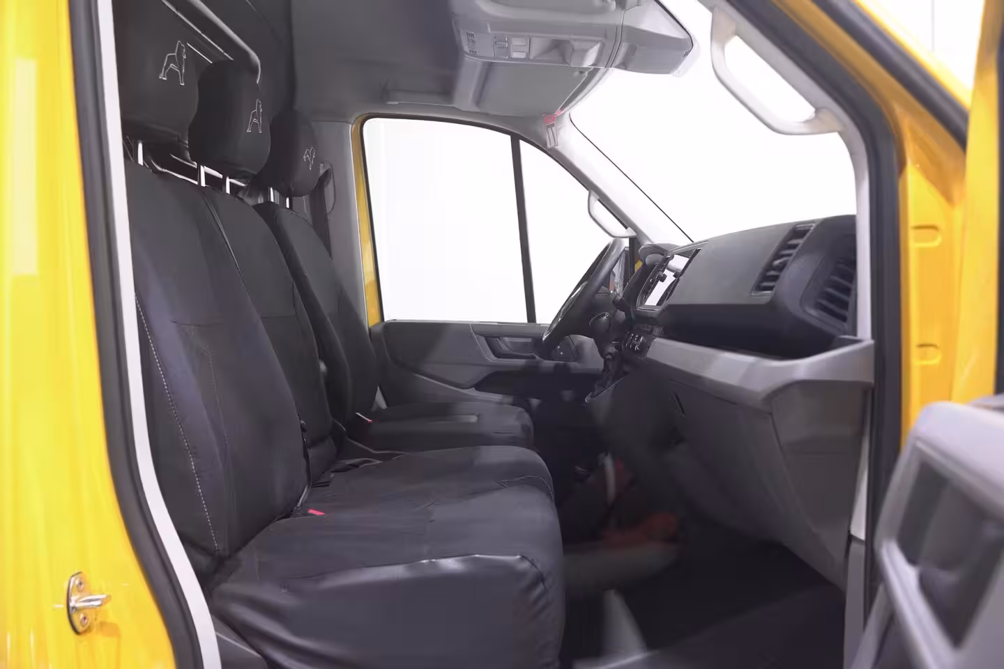 MAN TGE 3.140 pk DSG Automaat L3H3 Airco, DHL Geel App Connect, Cruise Control, 270 Graden Deuren,