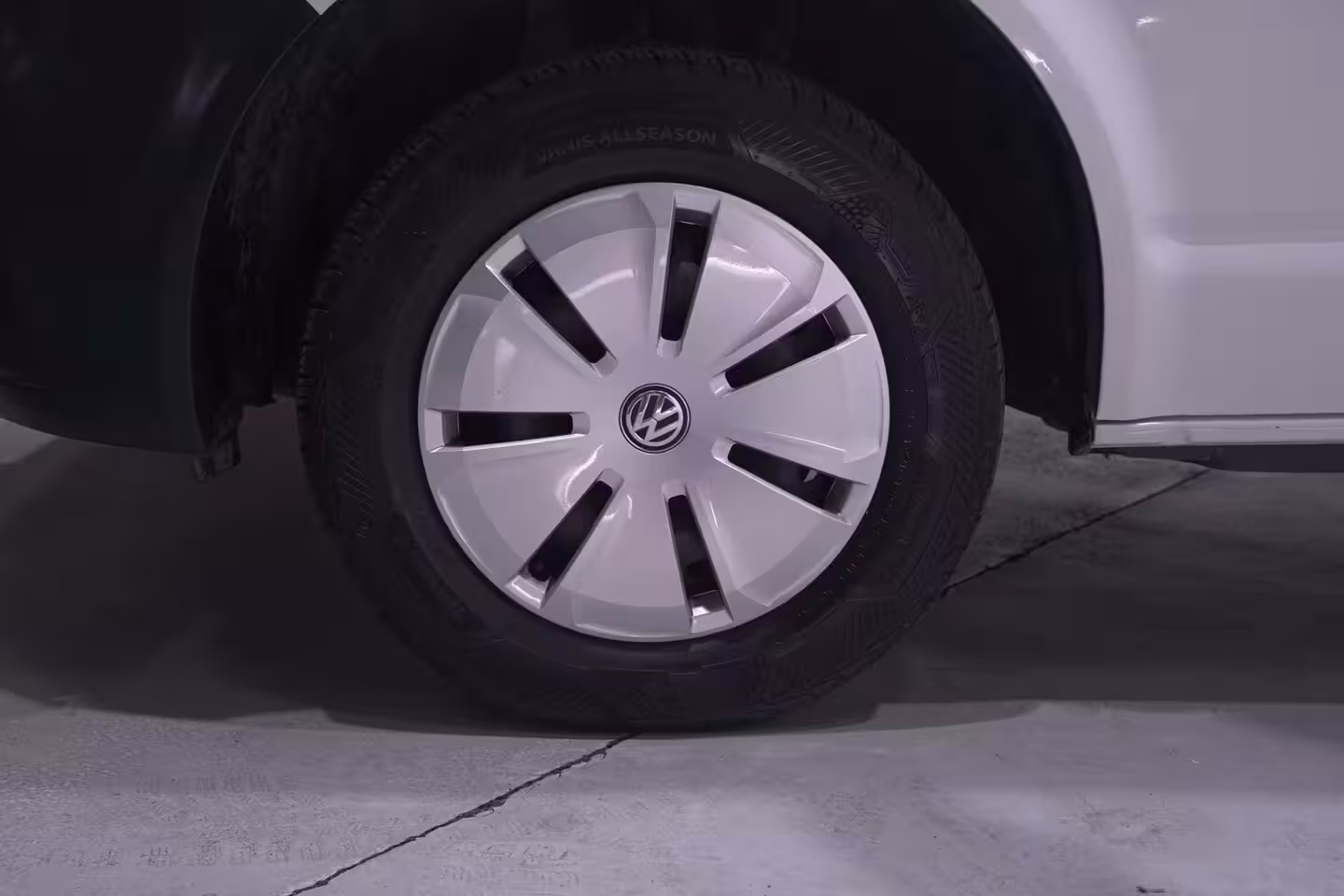 Volkswagen Transporter 2.0 TDI 110 pk L2H1 Airco, 2-Zits, Achterklep Laadruimte Pakket, PDC V+A, Dakdragers