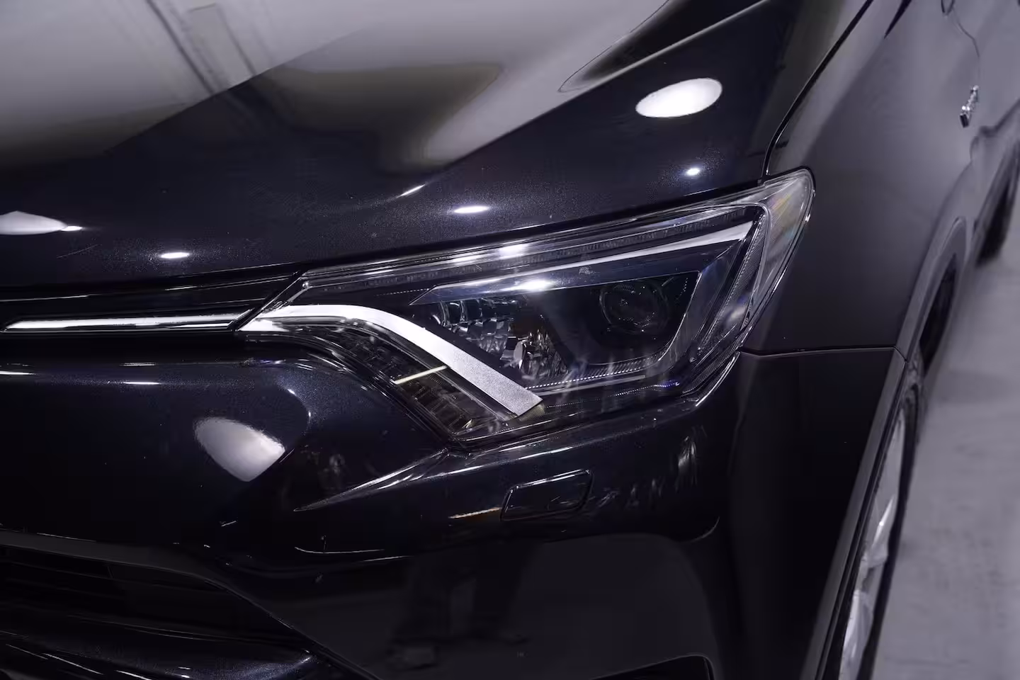 Toyota RAV4 2.5 Hybrid AWD Dynamic navigatie lederen-bekleding LED cruise-controlle electrische-achter