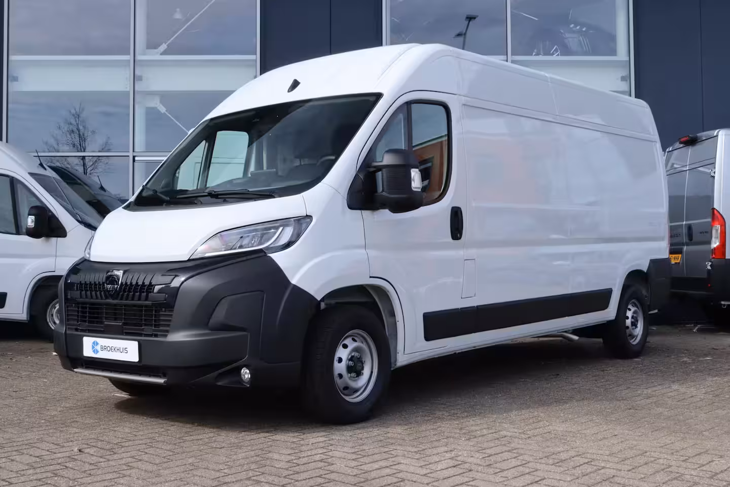 Peugeot Boxer 2.2 BlueHDi 140 S&S L3H2 3.5t | Cruise Control | Betimmering | Full-LED | Camera | Climate