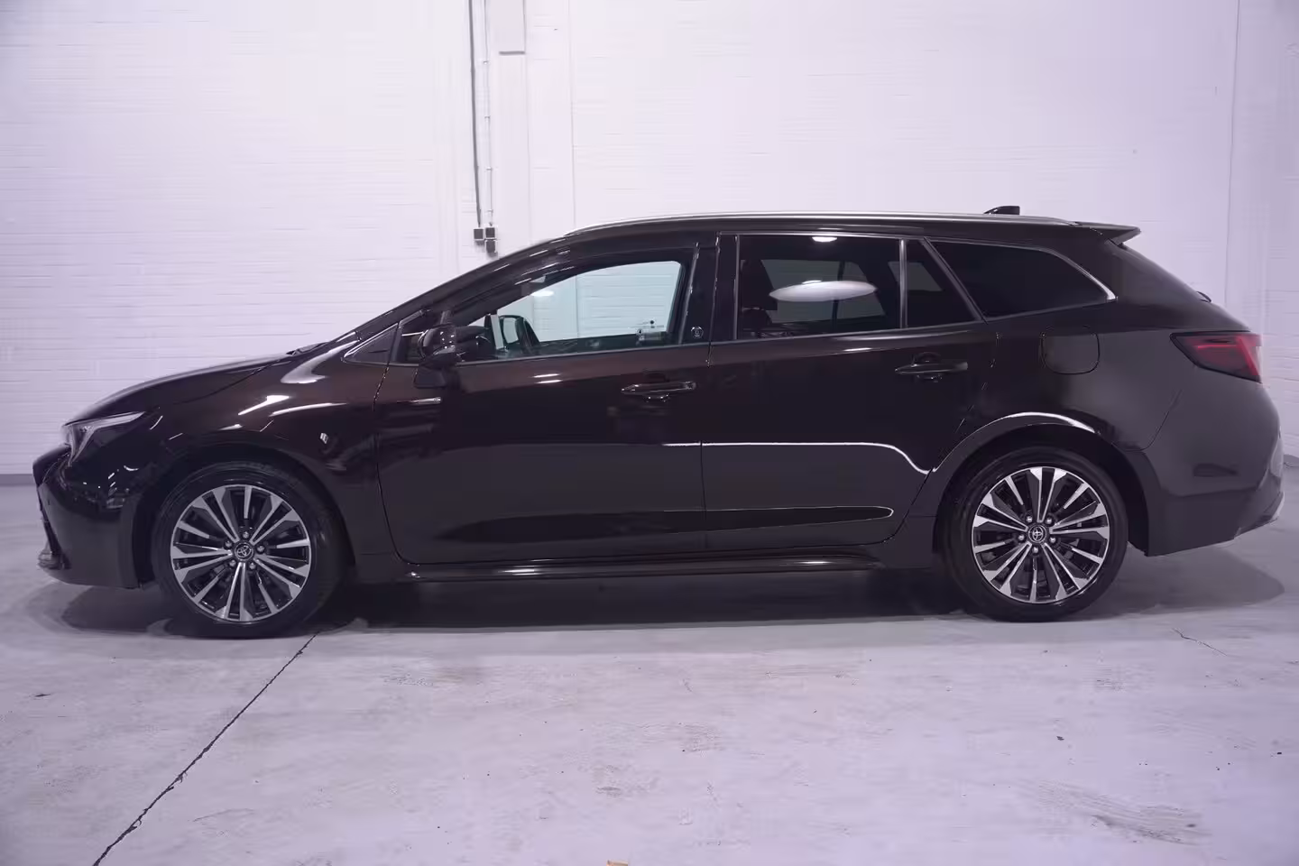 Toyota Corolla Touring Sports Hybrid 200 Business Plus navigatie camera stoel/stuur-verwarming half-lederen bekleding ap