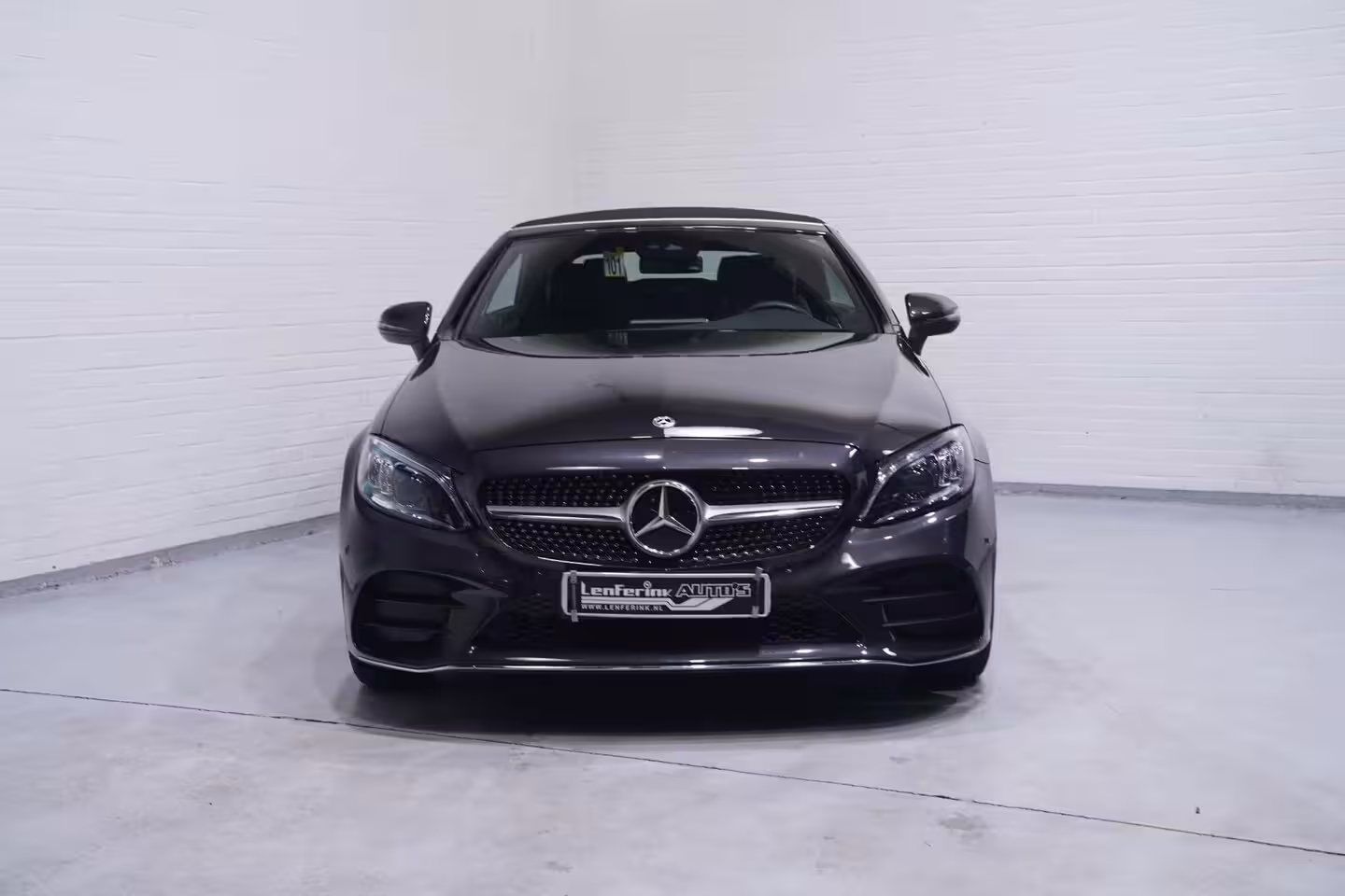Mercedes-Benz C-klasse Cabrio 180 AMG Line AMG Styling Camera lederen-bekleding Apple Carplay digi-dashboard 18"-lmv spo