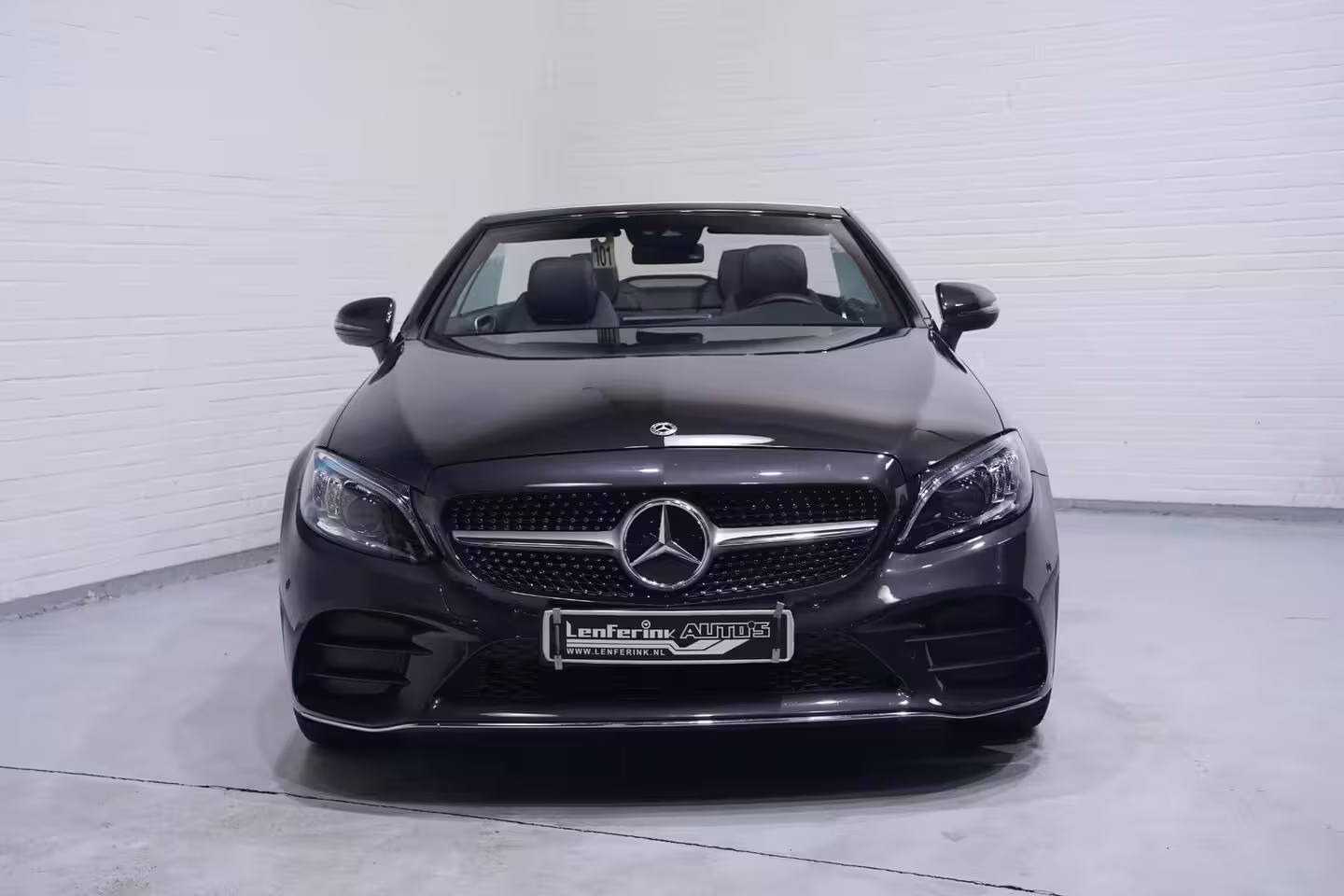 Mercedes-Benz C-klasse Cabrio 180 AMG Line AMG Styling Camera lederen-bekleding Apple Carplay digi-dashboard 18"-lmv spo