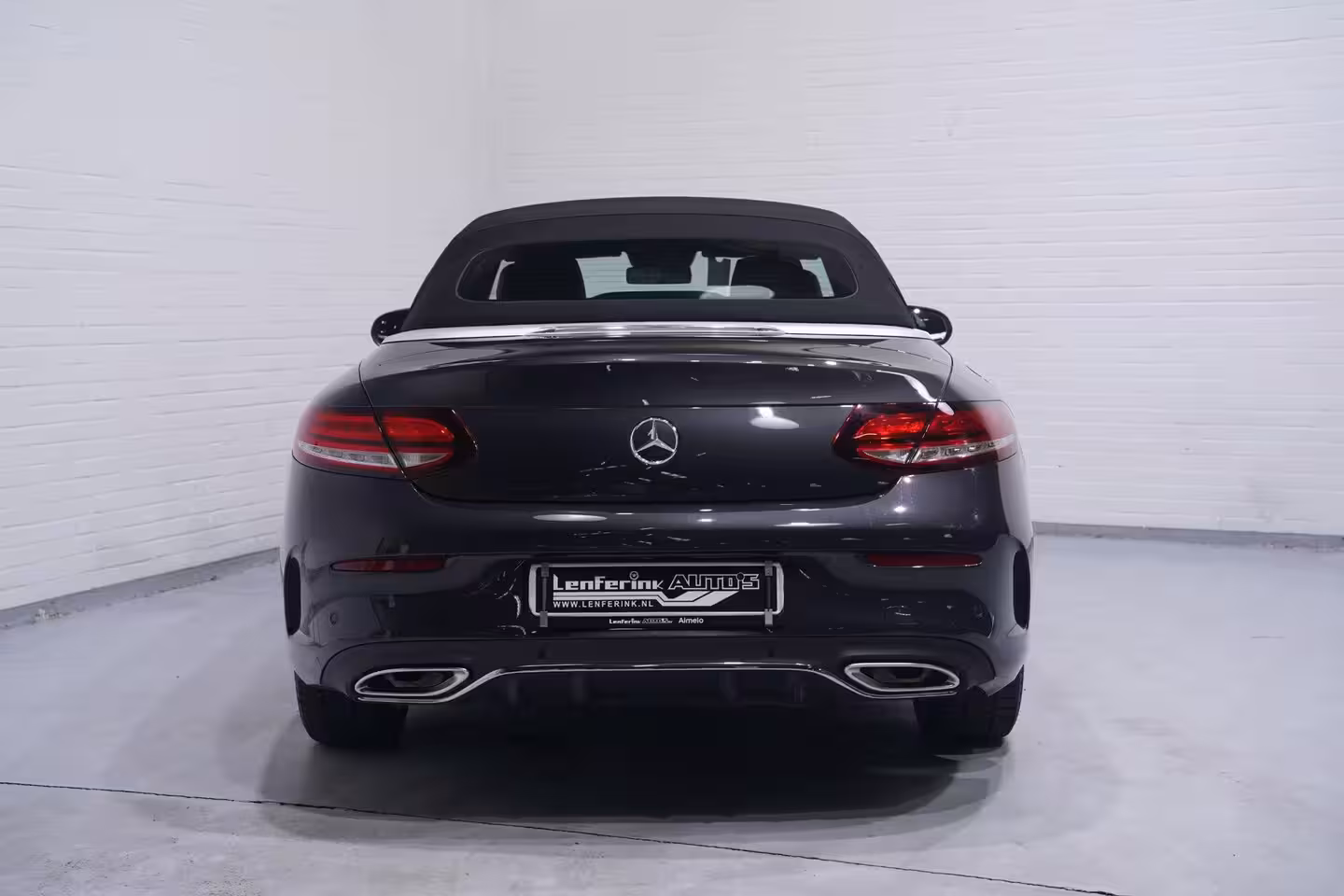 Mercedes-Benz C-klasse Cabrio 180 AMG Line AMG Styling Camera lederen-bekleding Apple Carplay digi-dashboard 18"-lmv spo
