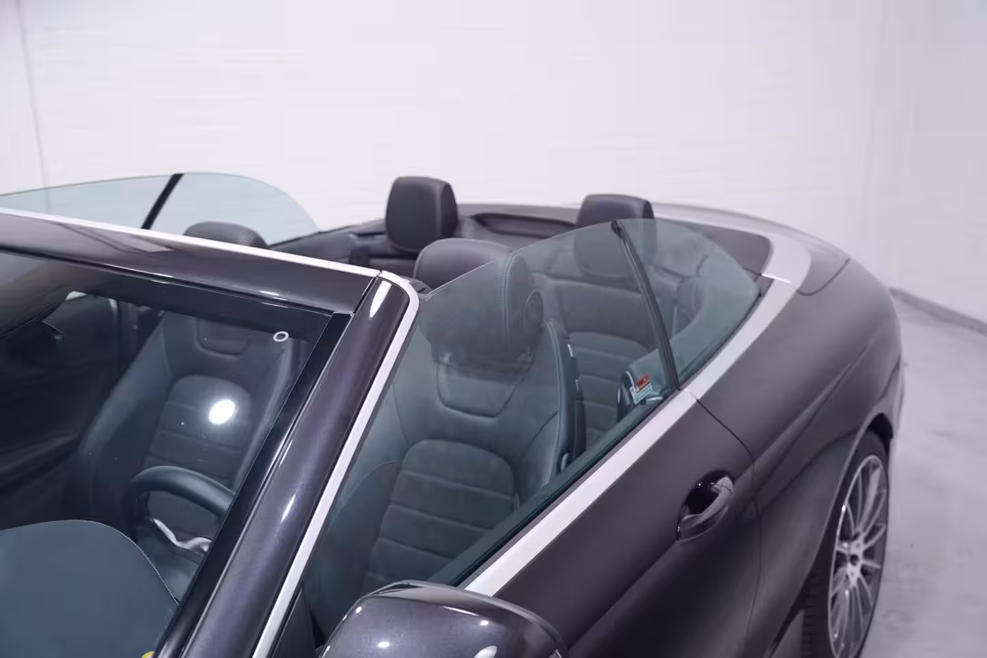 Mercedes-Benz C-klasse Cabrio 180 AMG Line AMG Styling Camera lederen-bekleding Apple Carplay digi-dashboard 18"-lmv spo