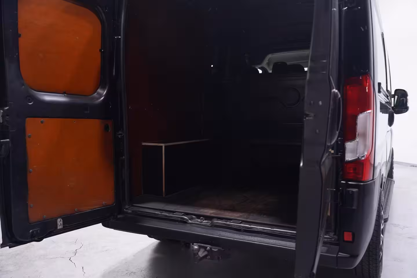 Fiat Ducato 2.3 MultiJet 120 pk Dubbel Cabine L2H2 Navi Camera, Cruise Control, Trekhaak 2.500 kg, 6-Z