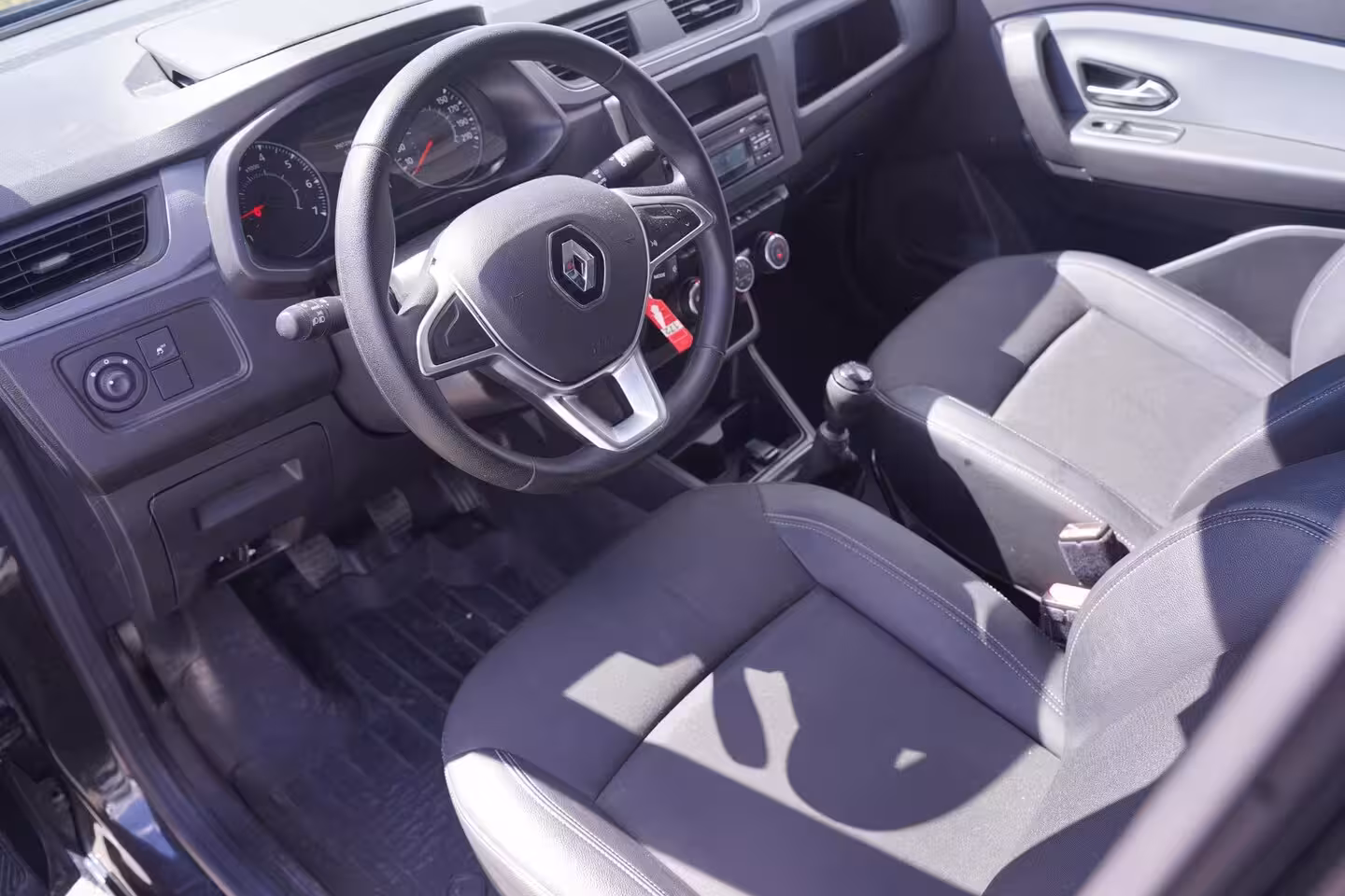 Renault Kangoo Express 1.3 TCe 102 pk Benzine Airco, Trekhaak Imperiaal, PDC achter, 2-Zits