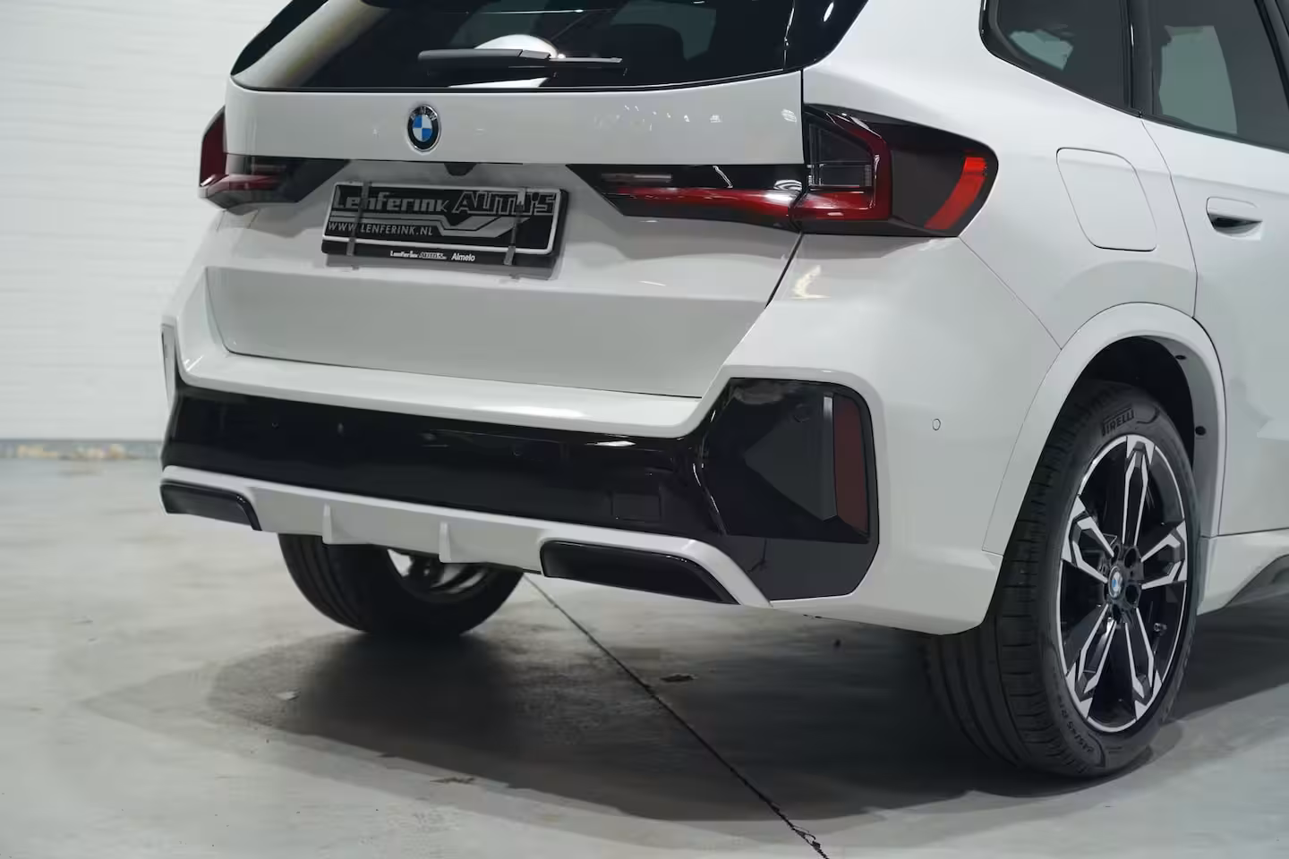 BMW X1 sDrive20i M Sport Panodak Led koplampen Camera Shadowline Stuur- en stoelverwarming 19 Inc