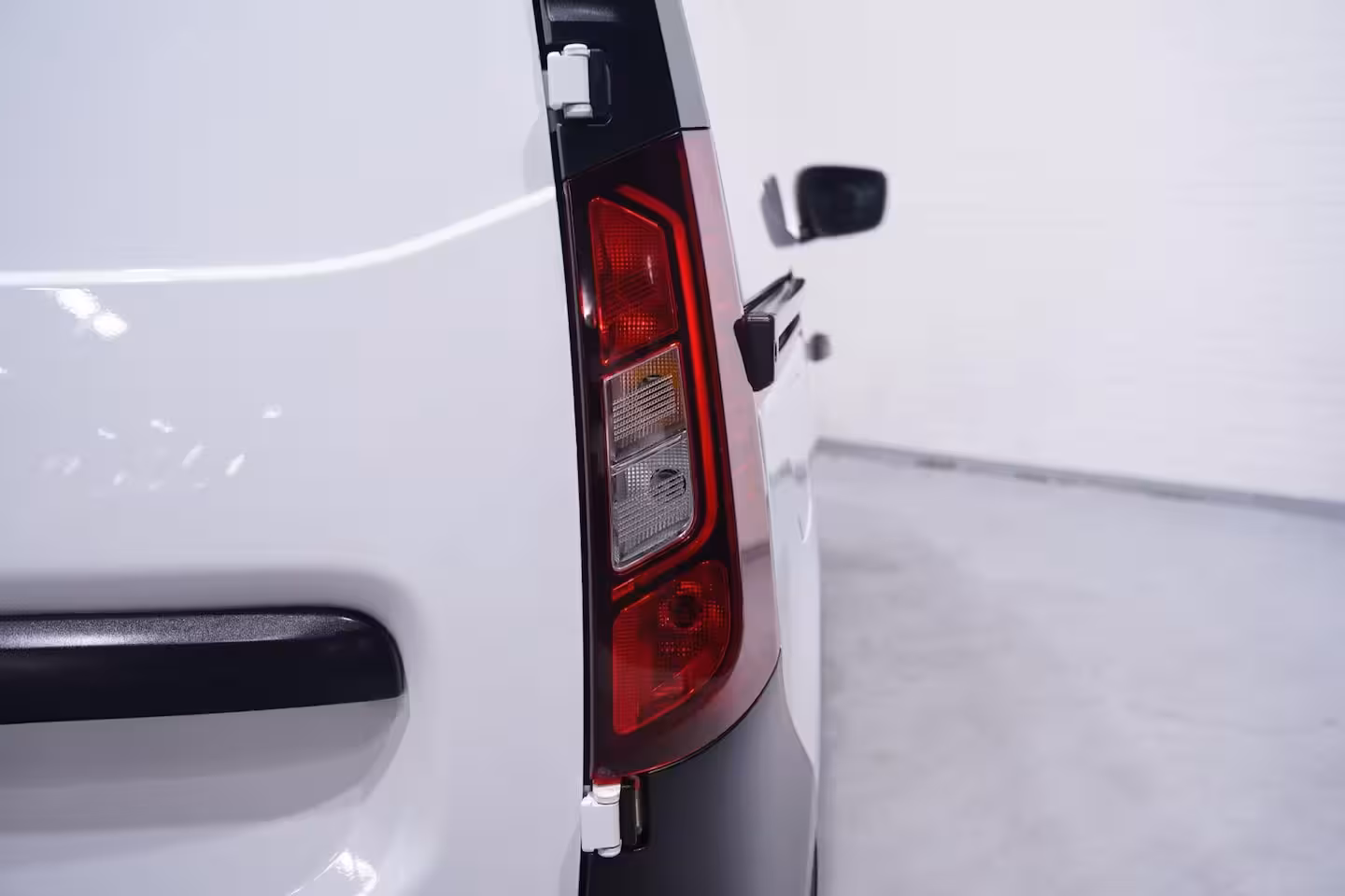 Renault Kangoo Express 1.3 TCe 100 pk Benzine L1 Airco Audio met Bluetooth, Elek. Pakket, PDC achter, 2-Zits