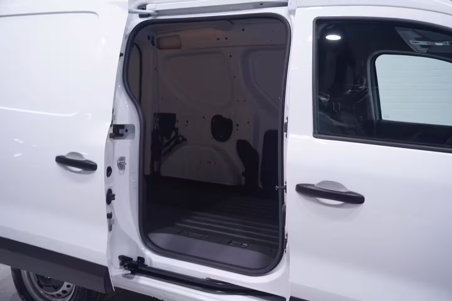 Renault Kangoo Express 1.3 TCe 100 pk Benzine L1 Airco Audio met Bluetooth, Elek. Pakket, PDC achter, 2-Zits