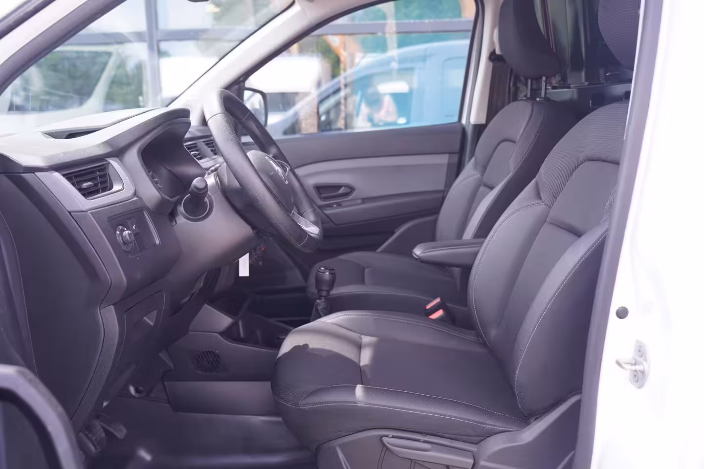 Renault Kangoo Express 1.3 TCe 100 pk Benzine L1 Airco Audio met Bluetooth, Elek. Pakket, PDC achter, 2-Zits