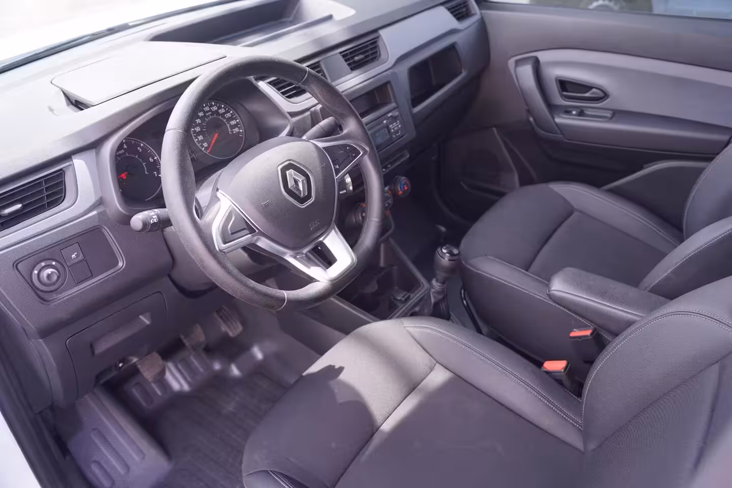 Renault Kangoo Express 1.3 TCe 100 pk Benzine L1 Airco Audio met Bluetooth, Elek. Pakket, PDC achter, 2-Zits