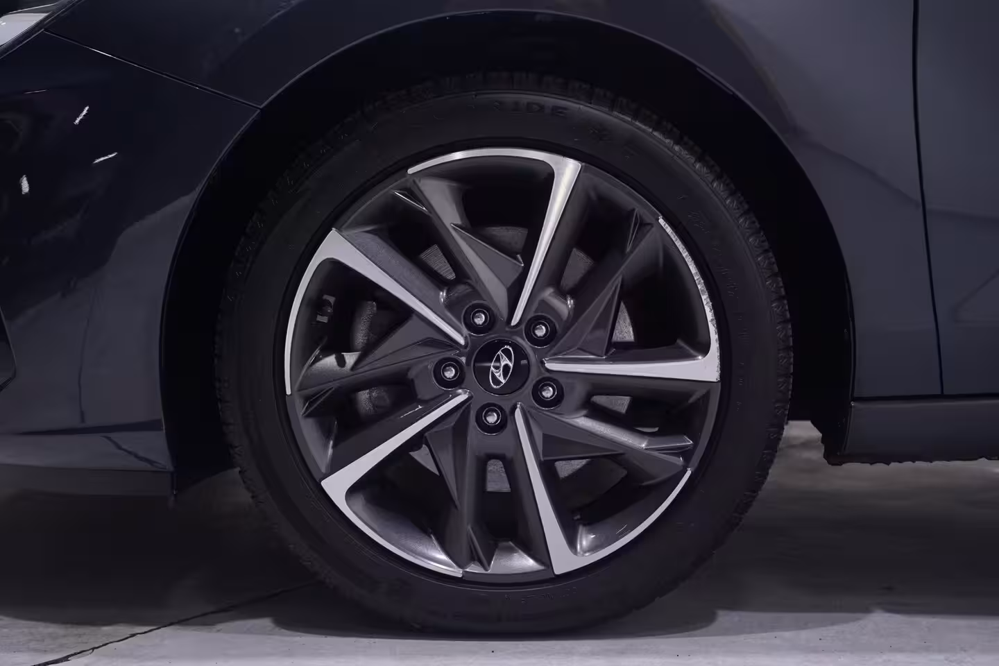 Hyundai i30 1.0 T-GDi MHEV Comfort Smart Apple Carplay Navi Airco Achteruitrijcamera Stuur/Stoelverwar