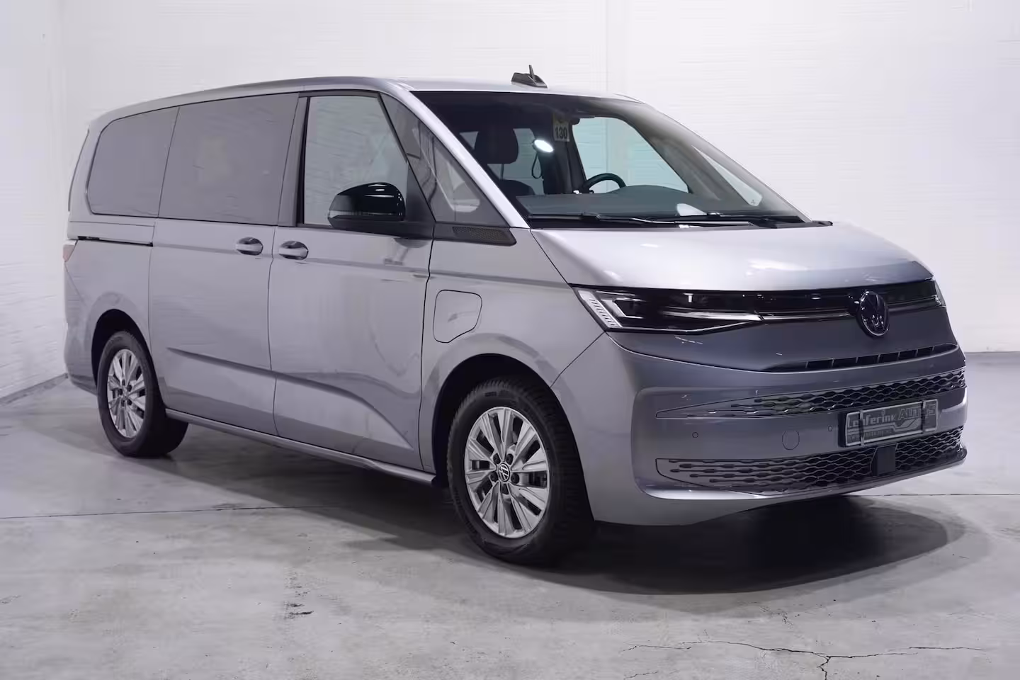 Volkswagen Multivan 1.4 eHybrid L2H1 Style NAP SOH 100% Iq Light Panodak Trekhaak Apple Carplay Camera