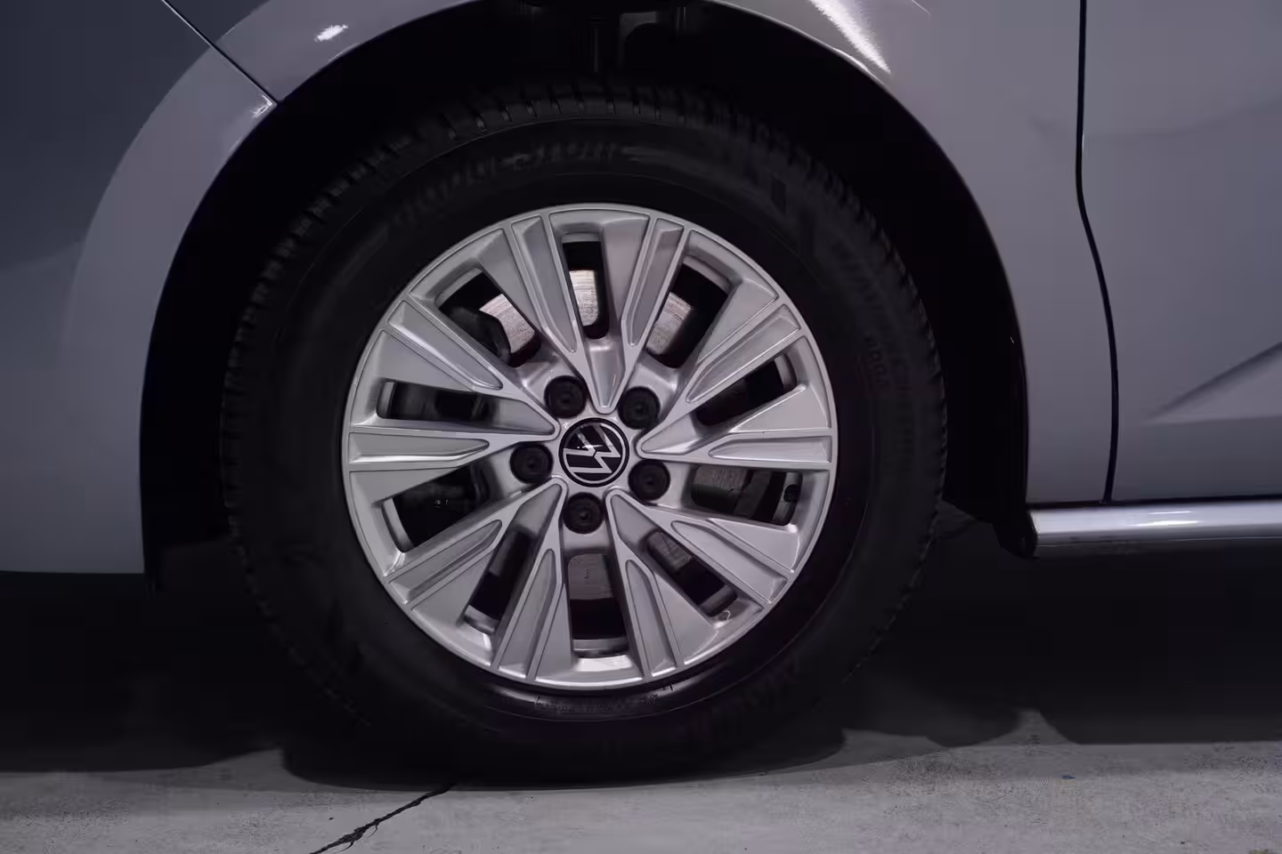 Volkswagen Multivan 1.4 eHybrid L2H1 Style NAP SOH 100% Iq Light Panodak Trekhaak Apple Carplay Camera