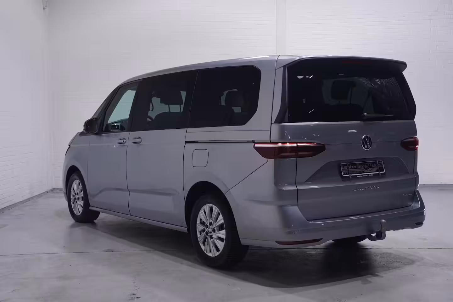 Volkswagen Multivan 1.4 eHybrid L2H1 Style NAP SOH 100% Iq Light Panodak Trekhaak Apple Carplay Camera